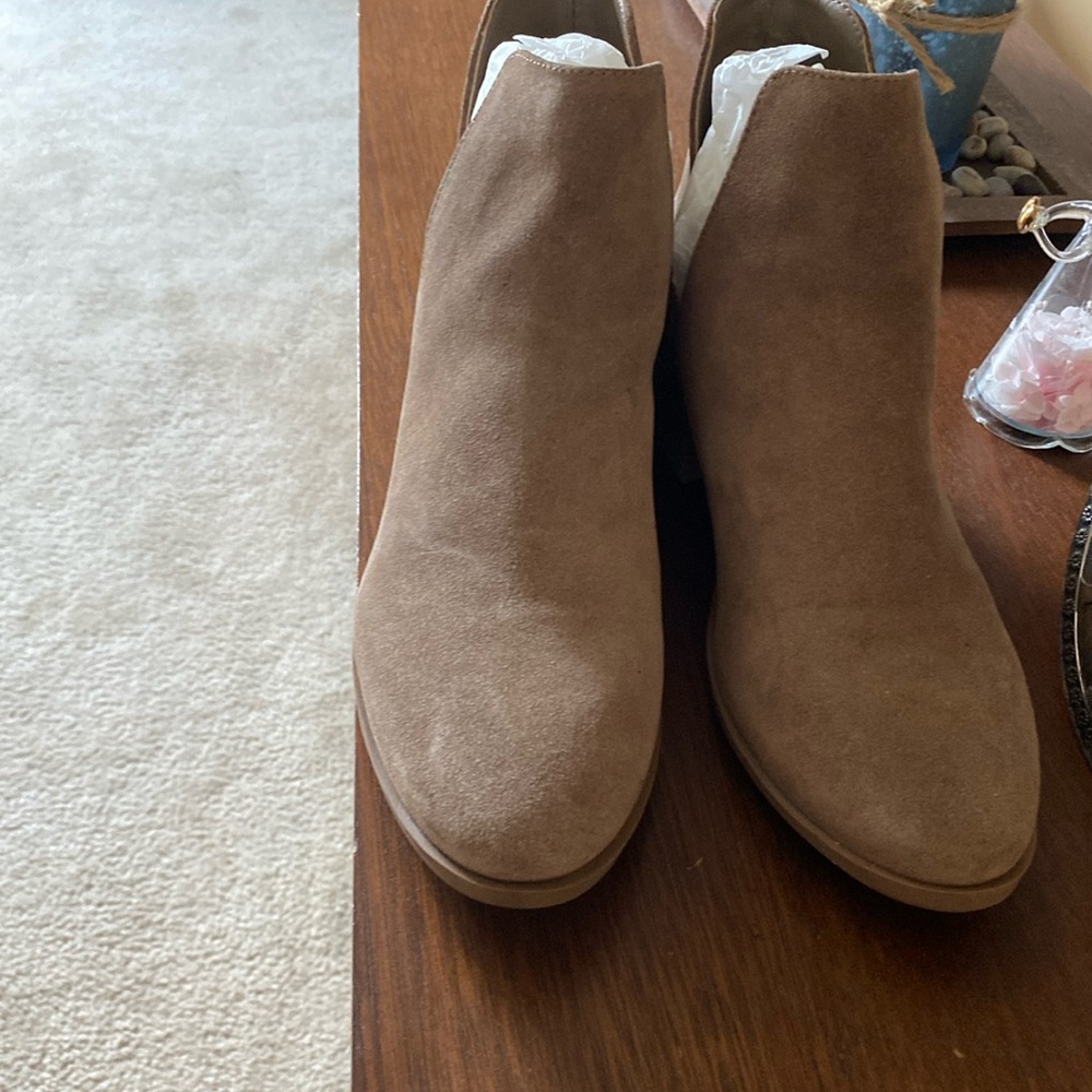 Only Worn Once Steve Madden Booties Size 9 - image 1